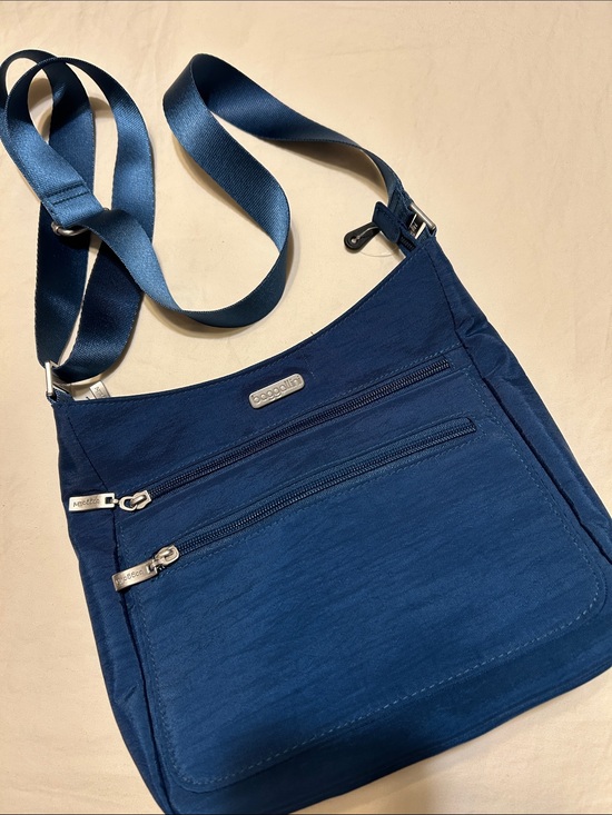 Baggallini Handbags - Baggallini Deep Blue Nylon Crossbody Bag